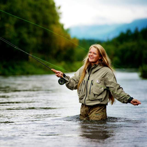TYING & Fishing the Black Gnat Dry Fly